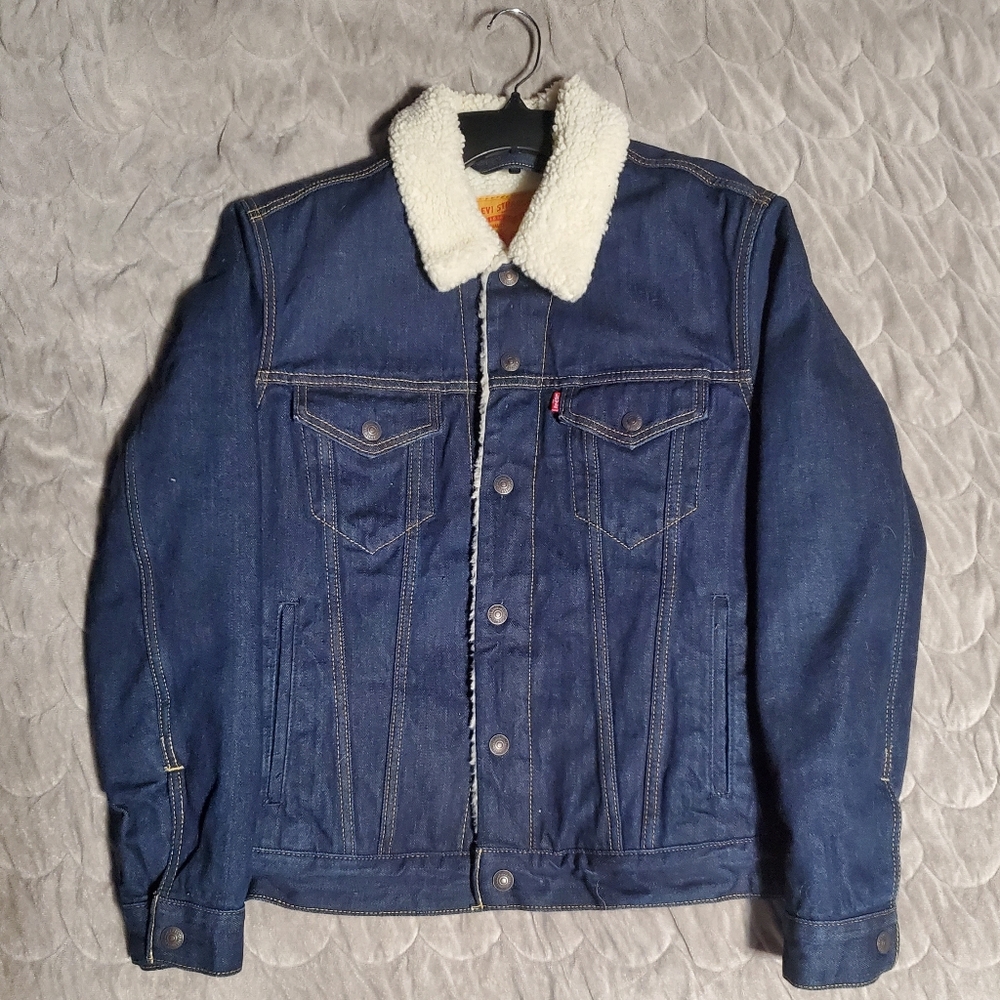 Levi's Vintage Fit Sherpa Trucker Jacket